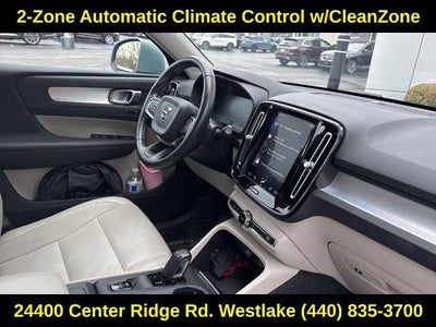 2019 Volvo XC40 Momentum