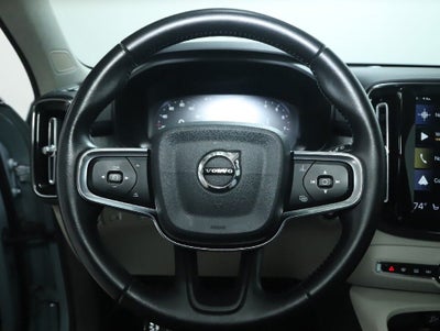2019 Volvo XC40 Momentum