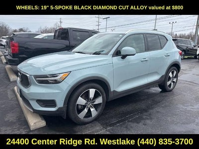 2019 Volvo XC40 Momentum