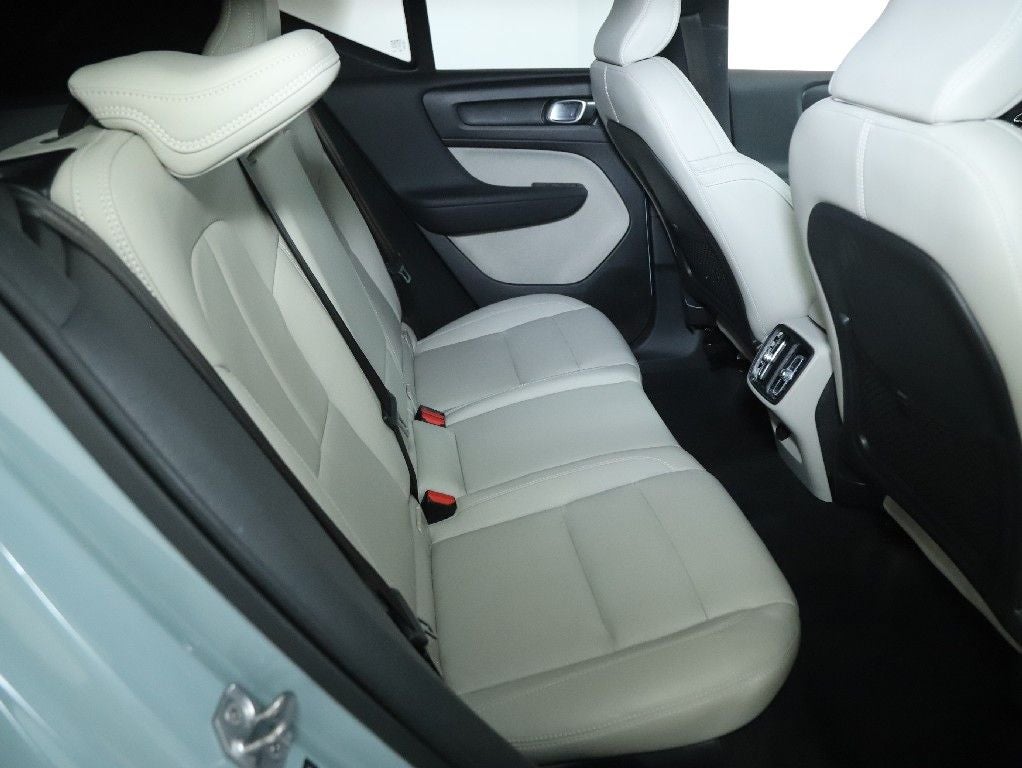 2019 Volvo XC40 Momentum