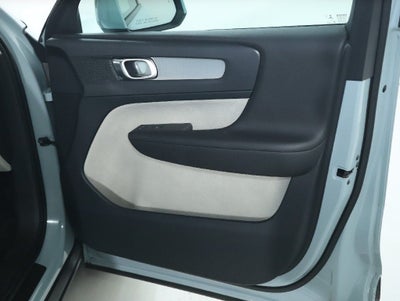 2019 Volvo XC40 Momentum
