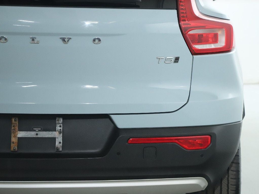 2019 Volvo XC40 Momentum