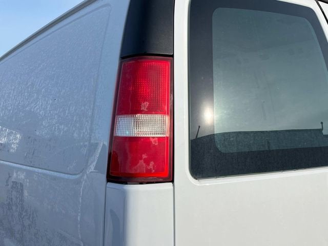 2015 Chevrolet Express Cargo 2500 2500 Regular Wheelbase Rear-Wheel Drive