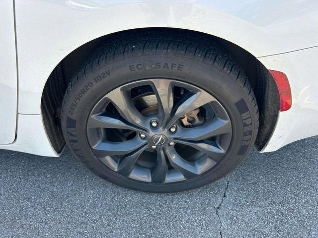 2020 Chrysler Pacifica Touring