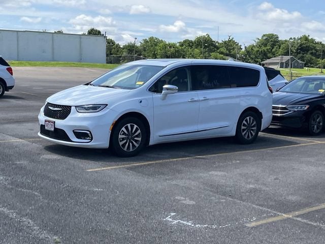2022 Chrysler Pacifica Hybrid Limited