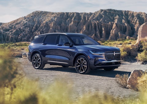 A 2024 Lincoln Nautilus® SUV is parked in a desert national park. | Nick Mayer Lincoln Westlake in Westlake OH