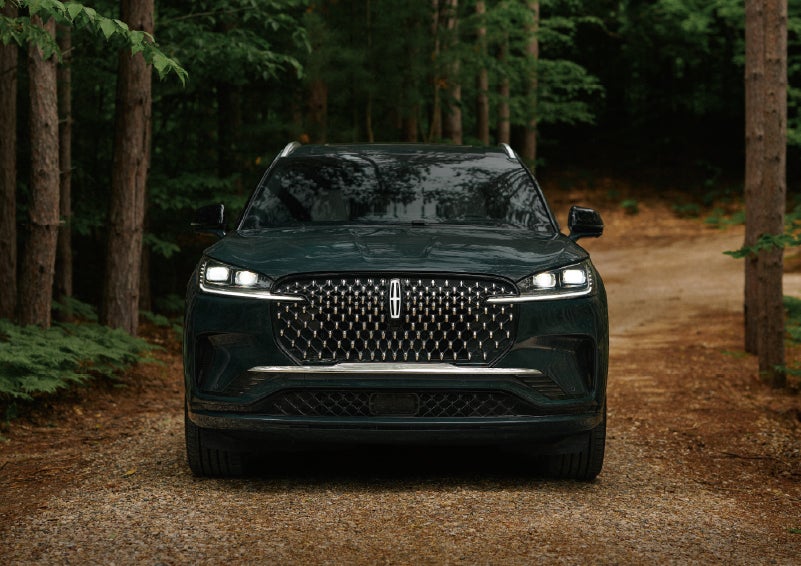 The front grille of a 2027 Lincoln Aviator® Black Label™ SUV is shown. | Nick Mayer Lincoln Westlake in Westlake OH