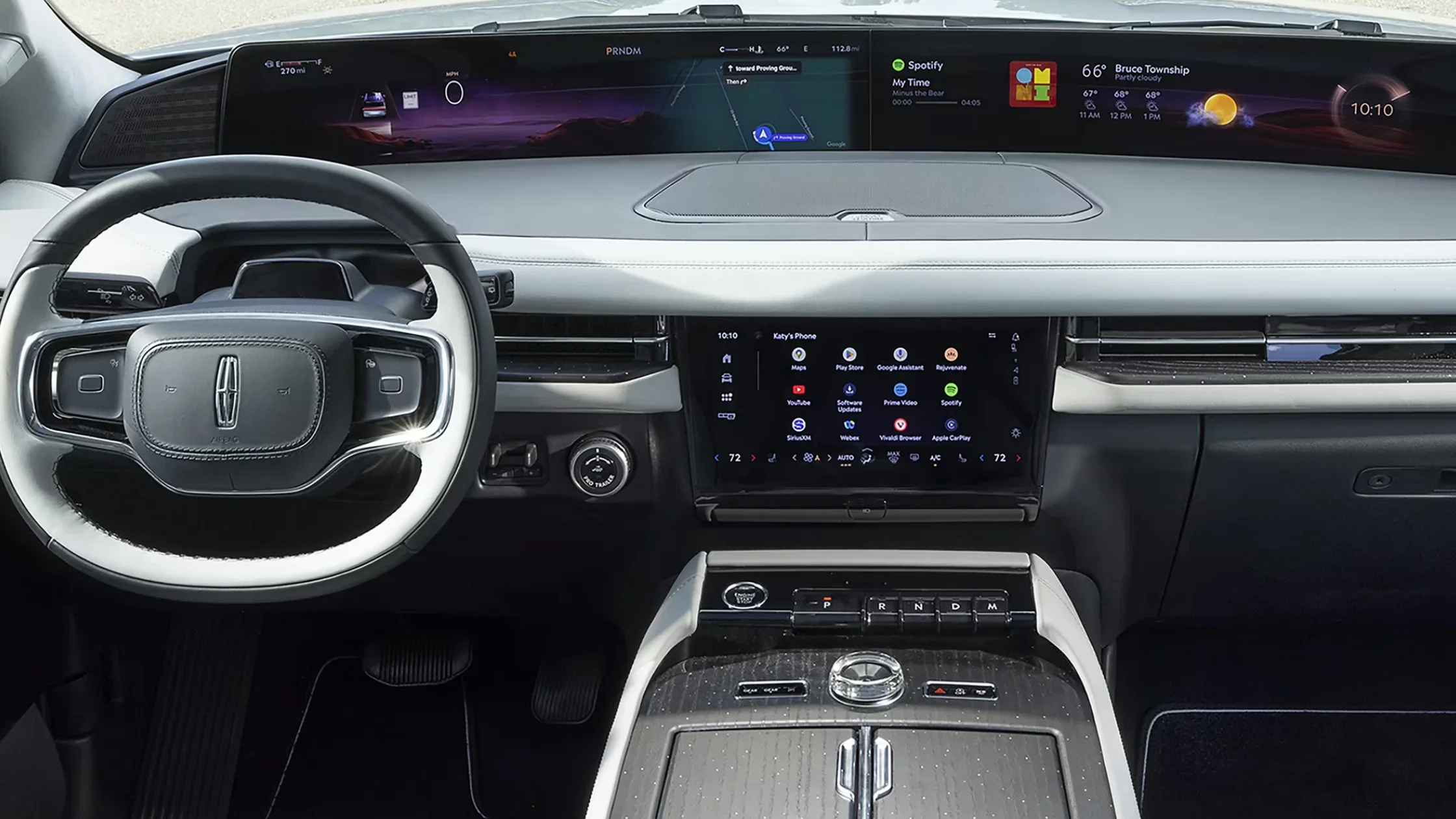 Interior view of 2025 Lincoln Black Label Navigator showing panoramic dashboard and advanced digital displays.