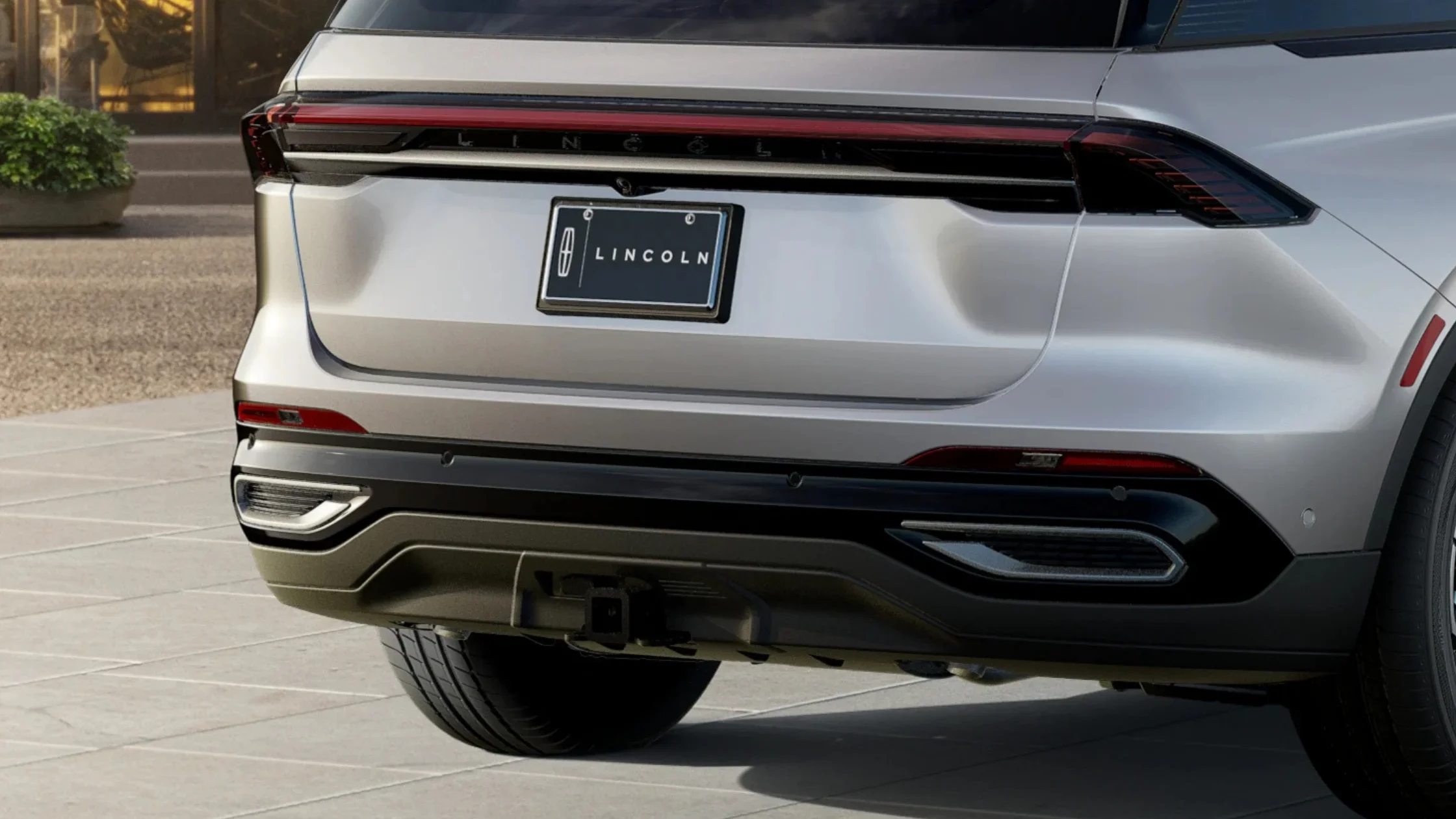 The rear view of the 2025 Lincoln Nautilus® Premiere showcasing its sleek taillights and modern design.