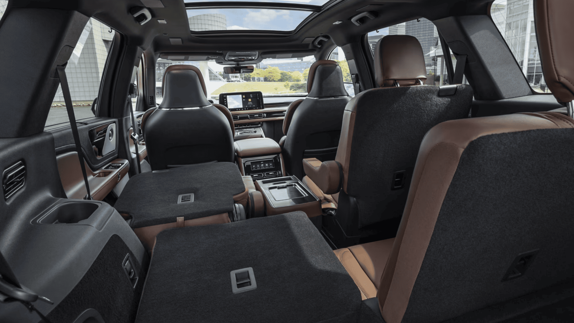 2025 Lincoln Aviator® Reserve interior seating with premium leather and rear legroom.